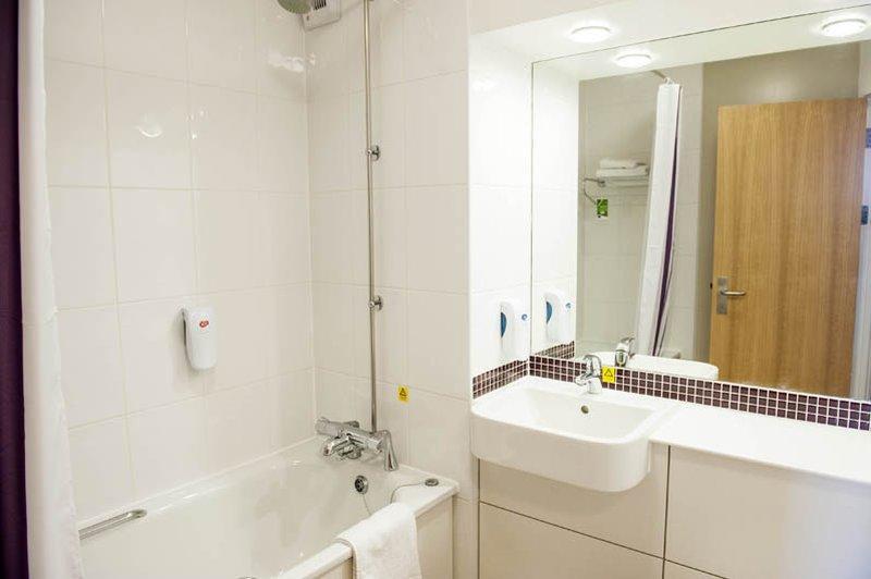 Premier Inn ハンティンドン エクステリア 写真